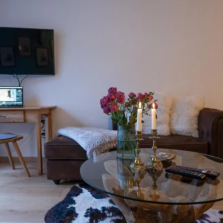 Апартаменты Chesa Narcissa F4 By Interhome Челерина